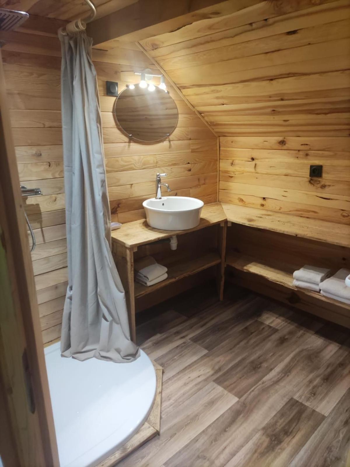 La Chambre Savoyarde Chez Les Garcons Saint-Paul-sur-Yenne Zewnętrze zdjęcie